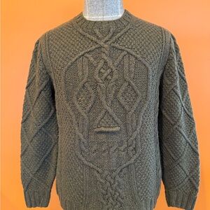 Men's Hand-Knit Aran Skull Sweater in Deep Olive Shetland Wool/Cashmere